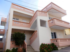  Babis Apartments  Platanias
